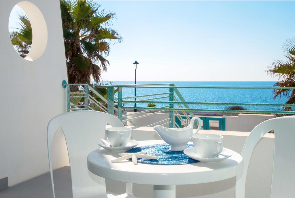 Terrazze Del Mare Aparthotel Racale Δωμάτιο φωτογραφία
