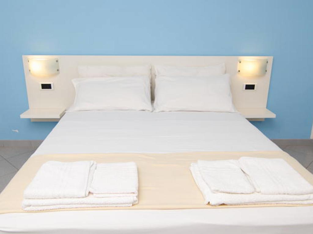 Terrazze Del Mare Aparthotel Racale Δωμάτιο φωτογραφία