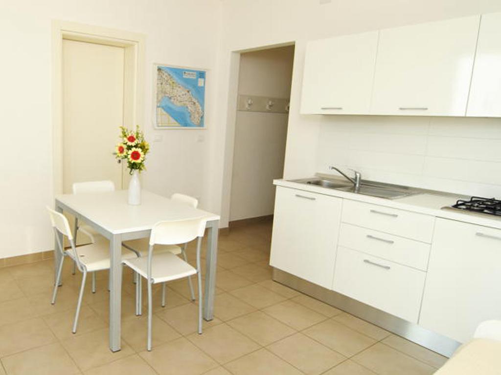 Terrazze Del Mare Aparthotel Racale Δωμάτιο φωτογραφία